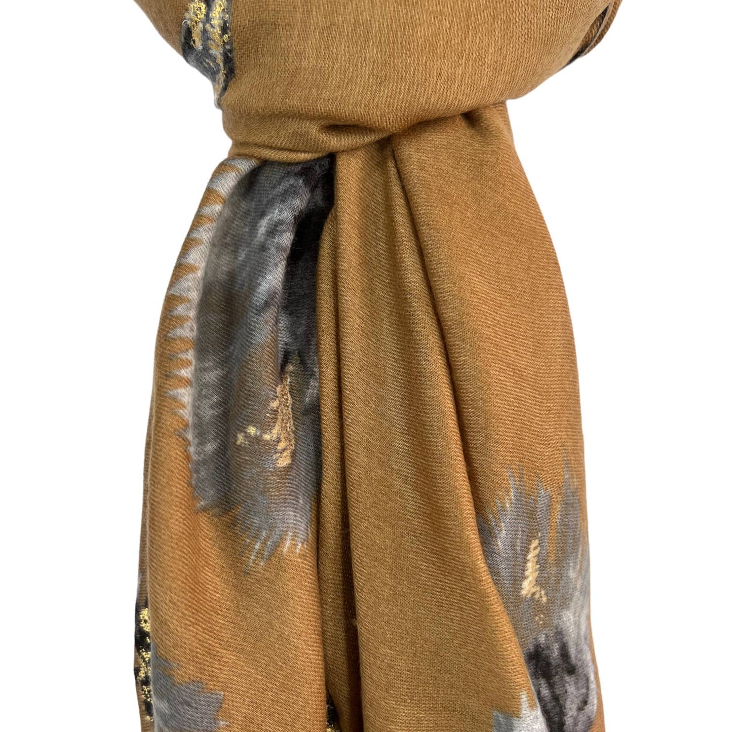 Green thistle dusty miller scarf