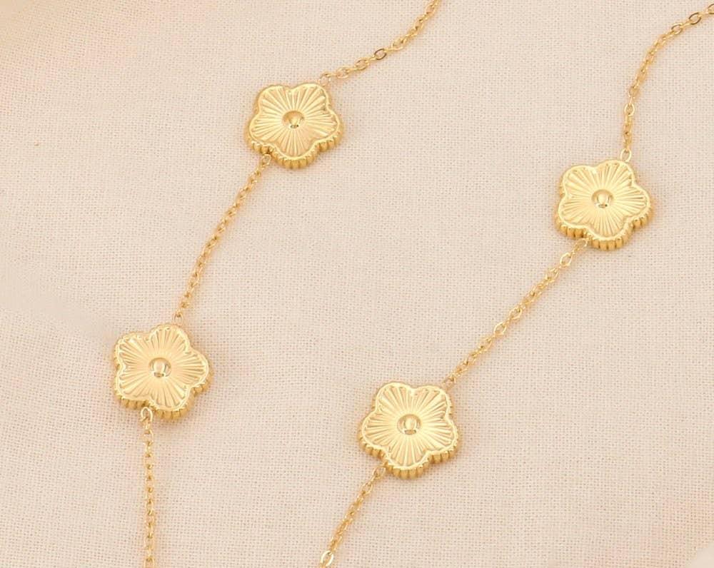 Gold flower necklace - 0124088