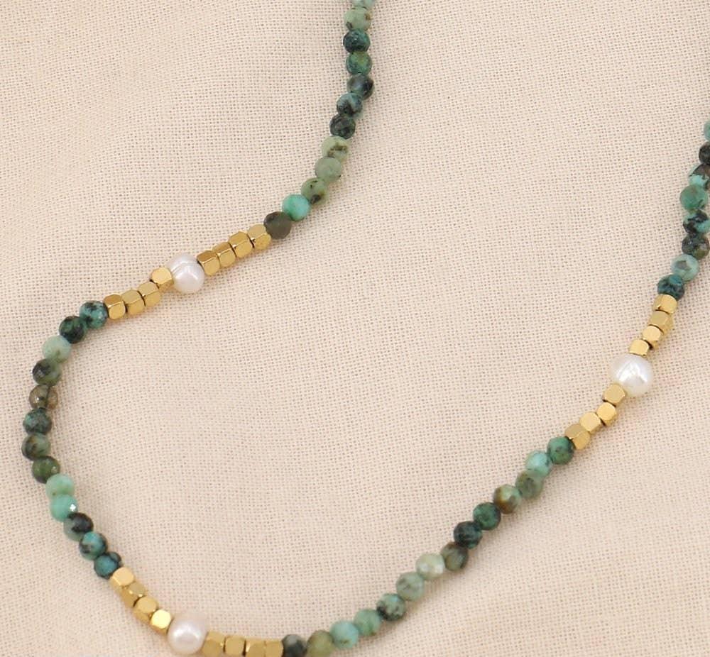 Earthy green beaded necklace - 0124060