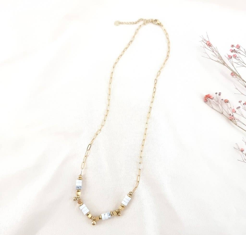 Gold and white stone necklace - 0123073