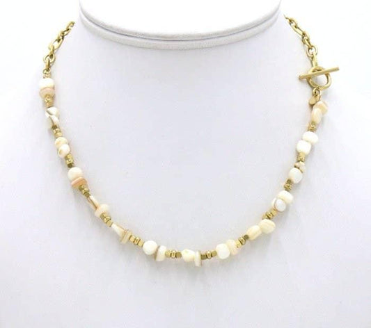 White beaded necklace with T-bar - 0122106