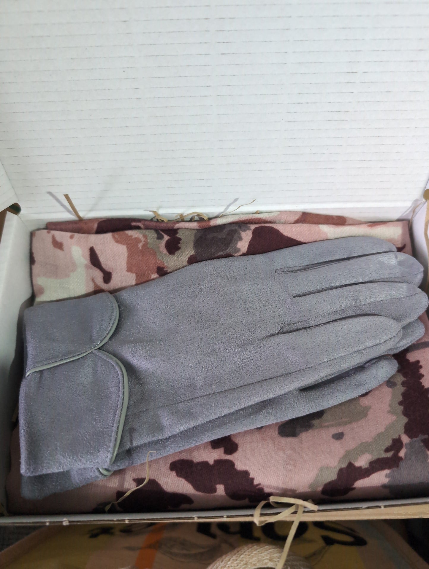 Gift Box - Signature Gloves - Pink Floral